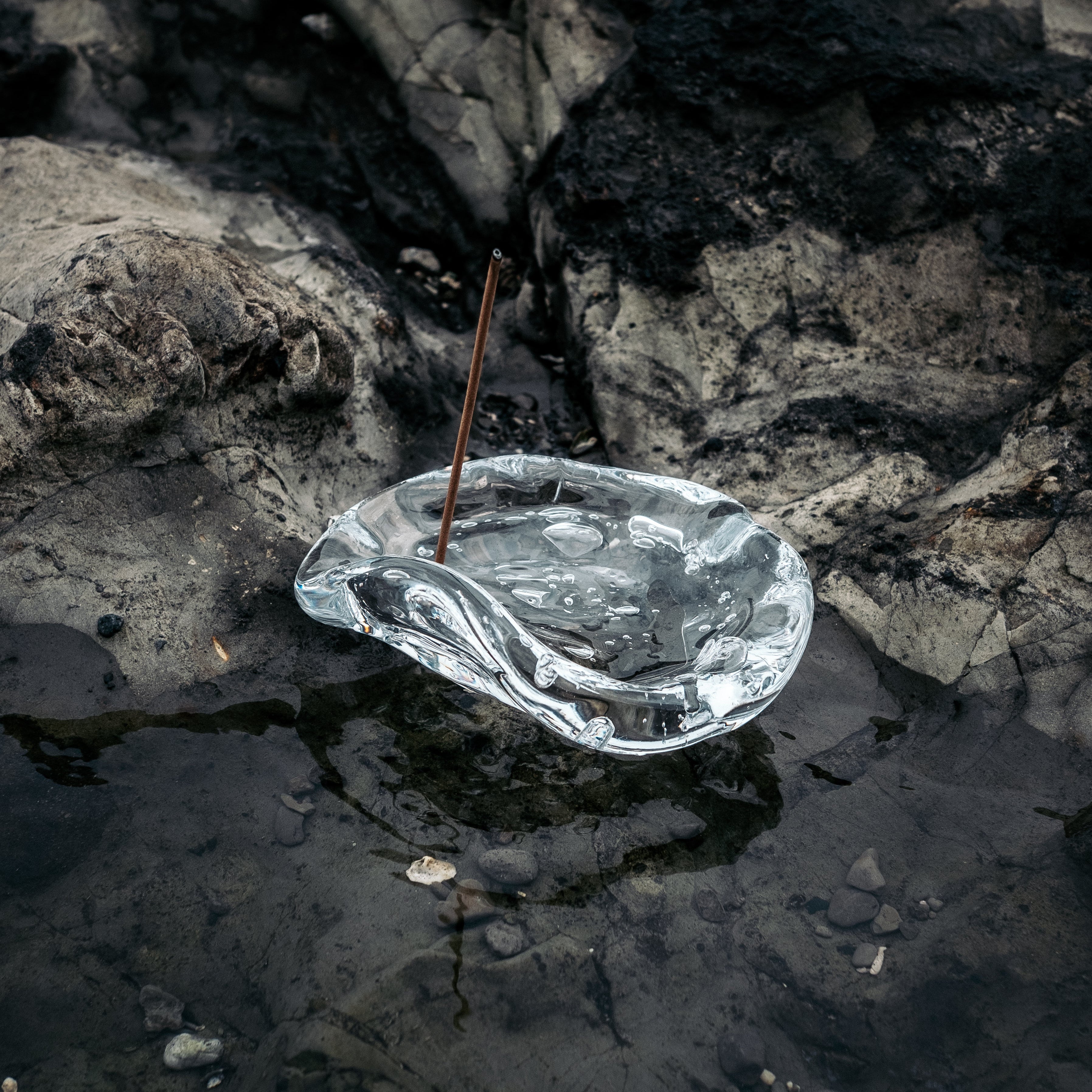 water. (Incense Holder) *AVAILABLE FROM 12/13 5pm