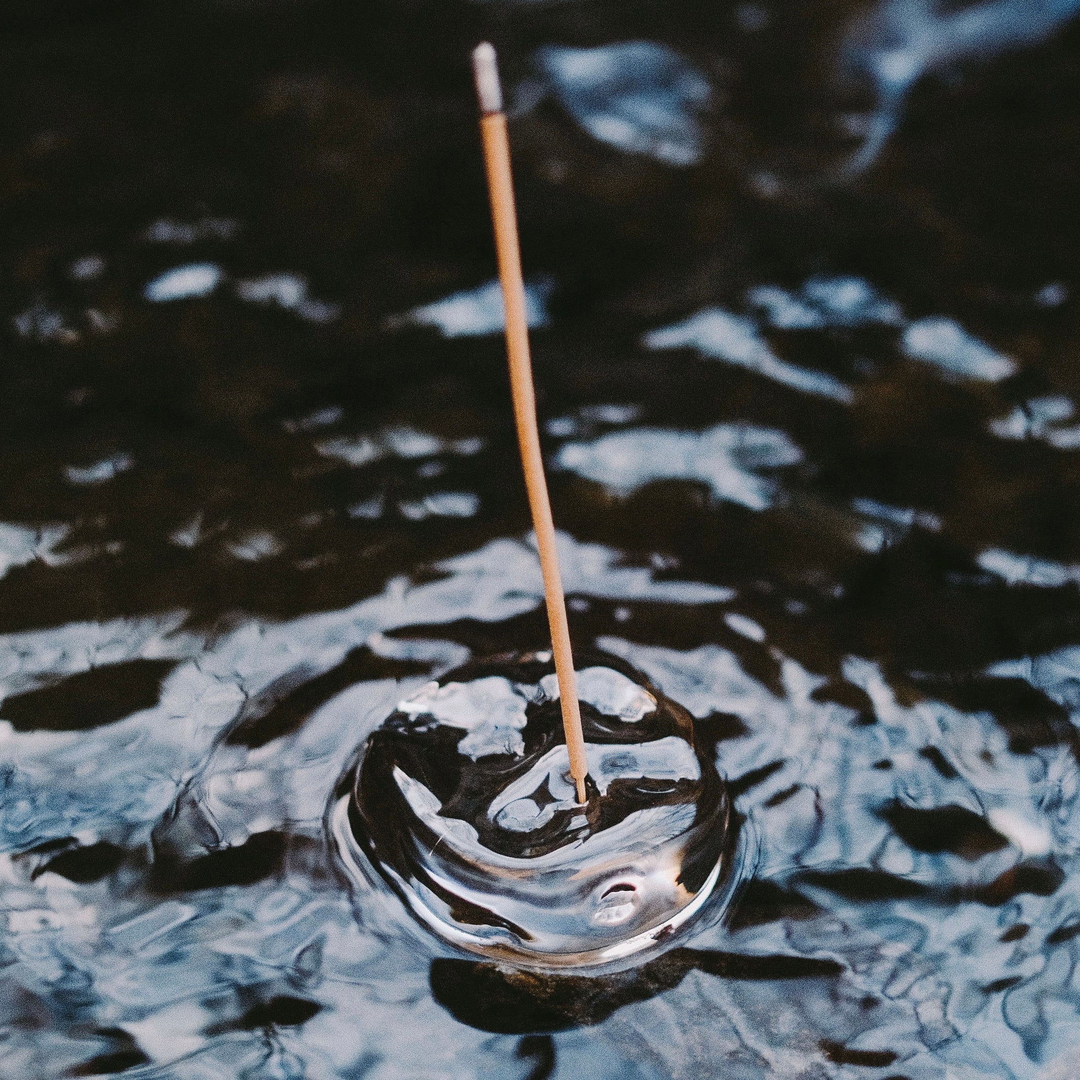 DEW. (Incense holder)