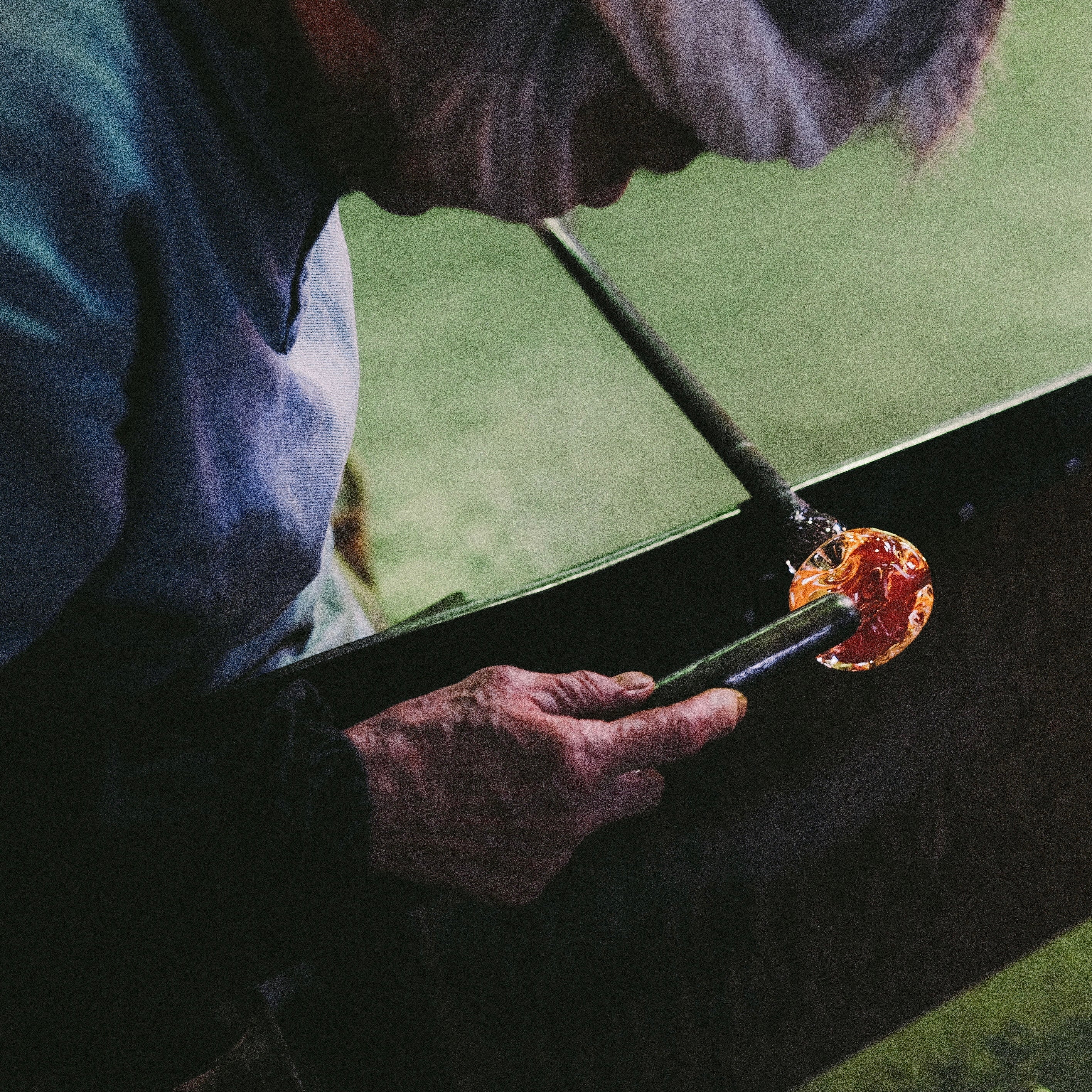 DEW. (Incense holder)