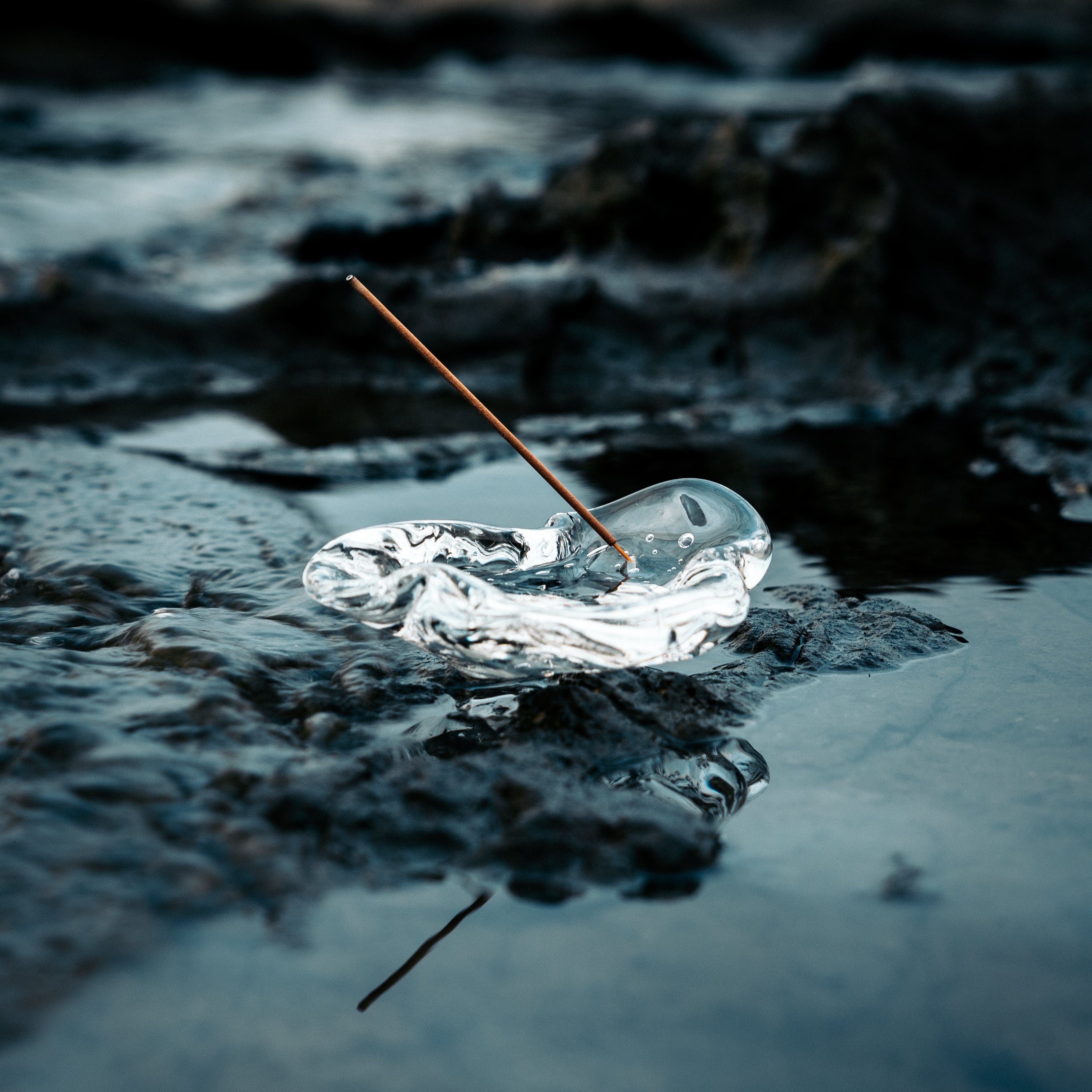 water. (Incense Holder) *AVAILABLE FROM 12/13 5pm