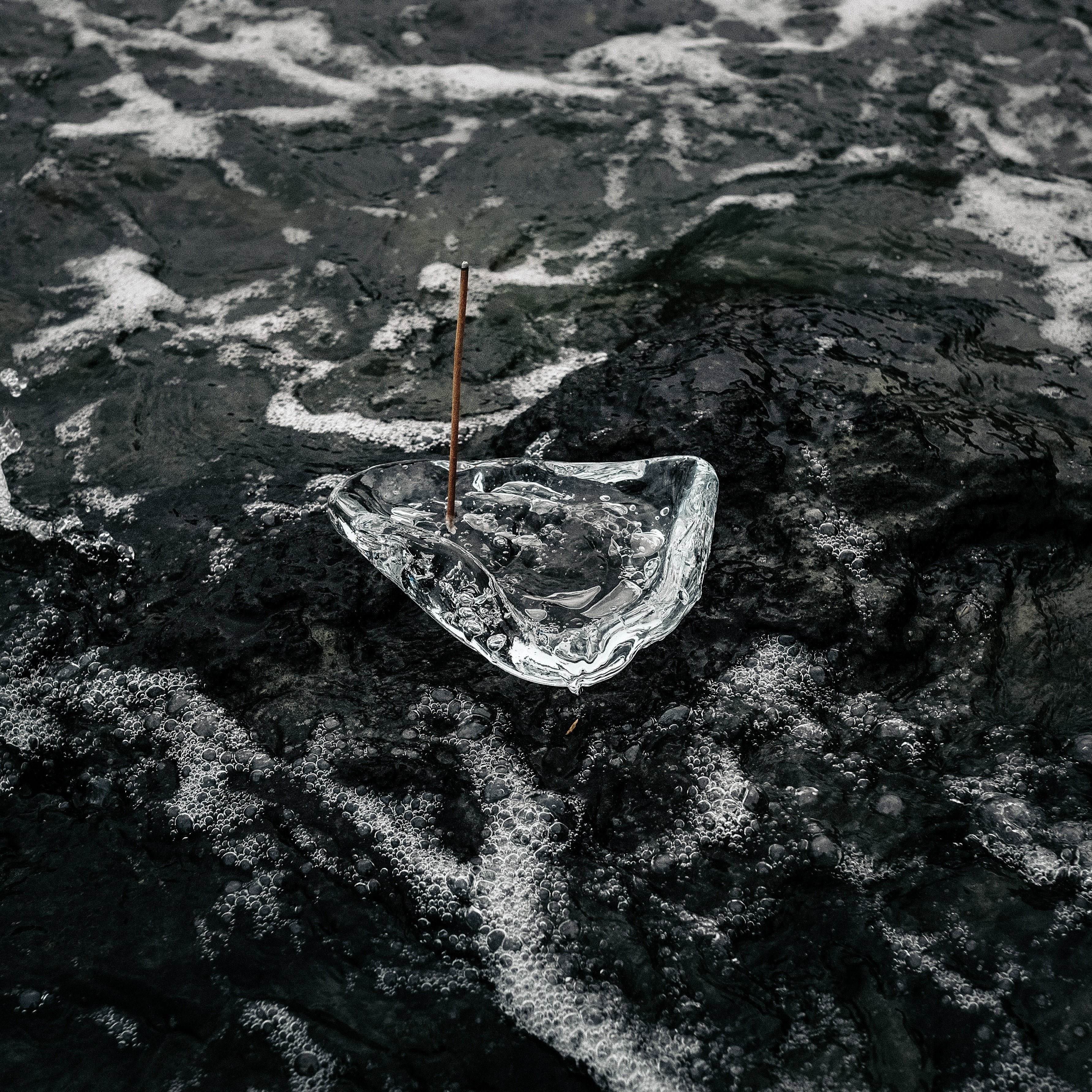 water. (Incense Holder) *AVAILABLE FROM 12/13 5pm