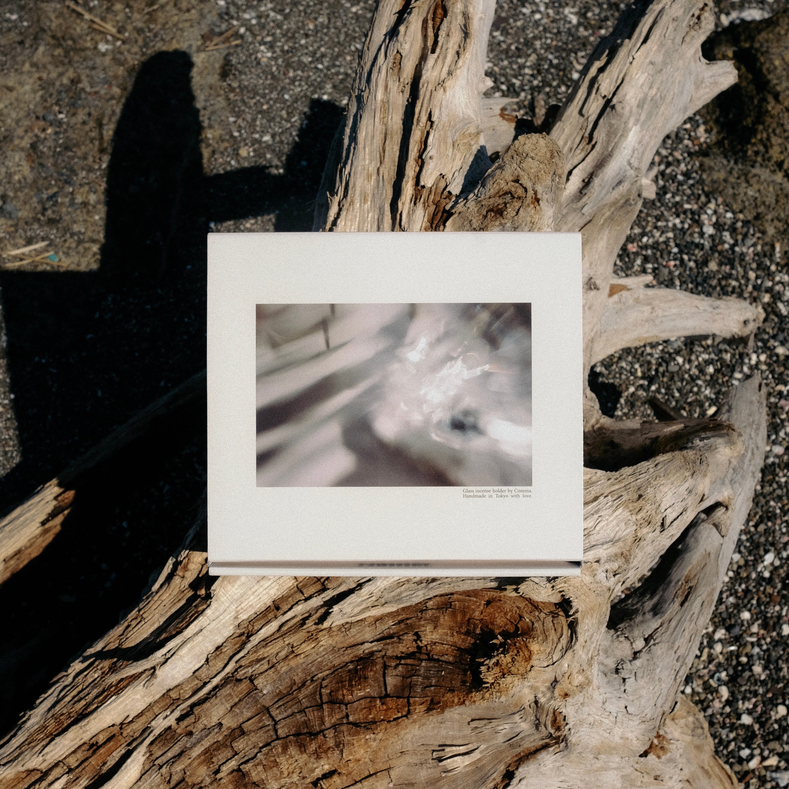 water. (Incense Holder) *AVAILABLE FROM 12/13 5pm